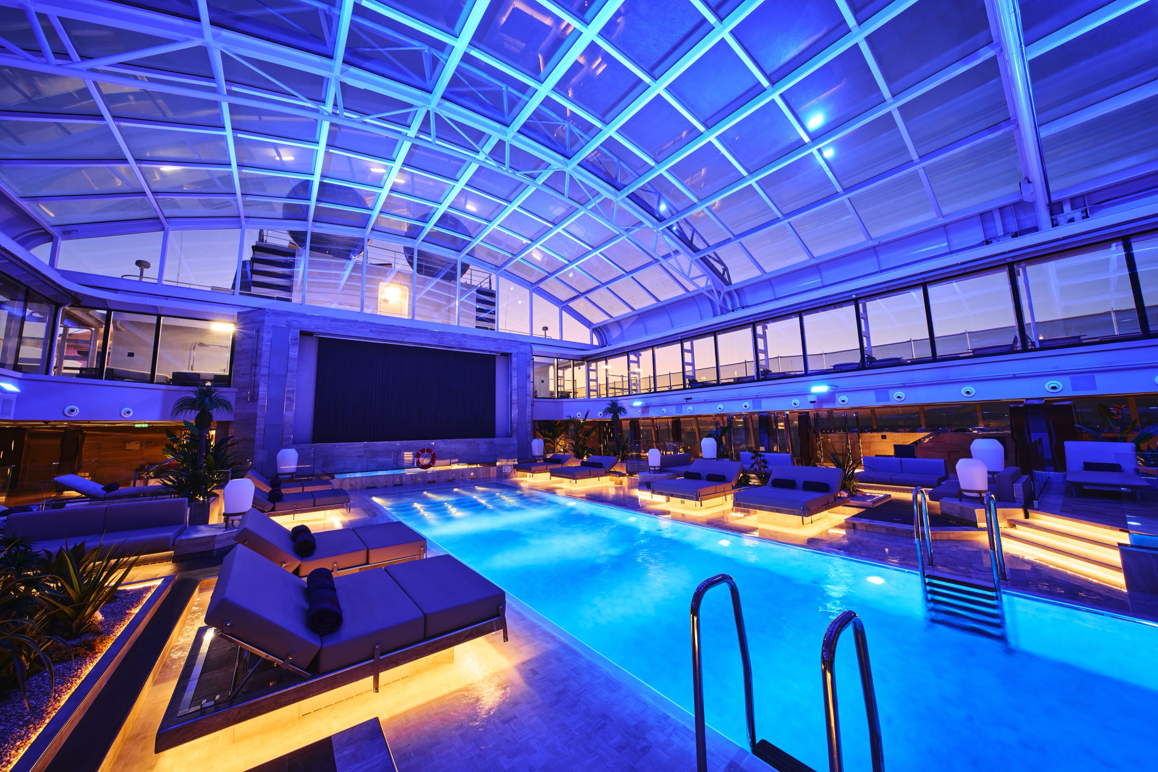 EXPLORA I - The Conservatory Pool & Bar